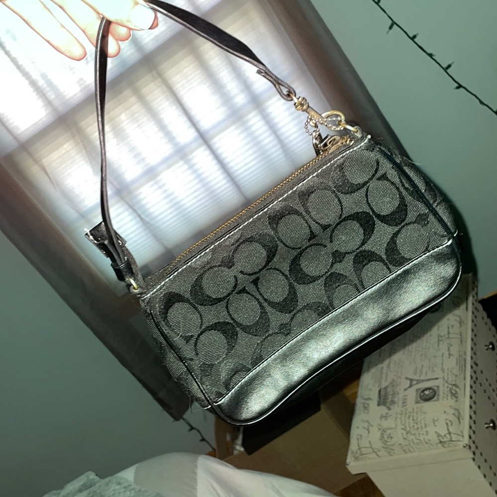 BLACK VINTAGE COACH BAG